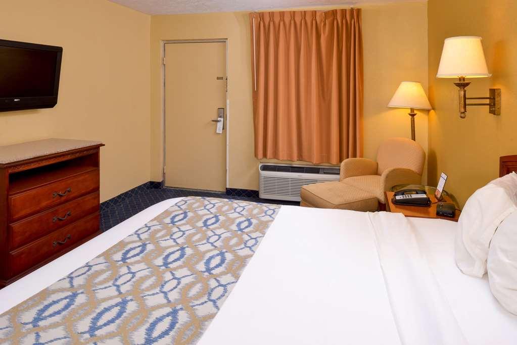 Americas Best Value Inn - Monroeville Room photo